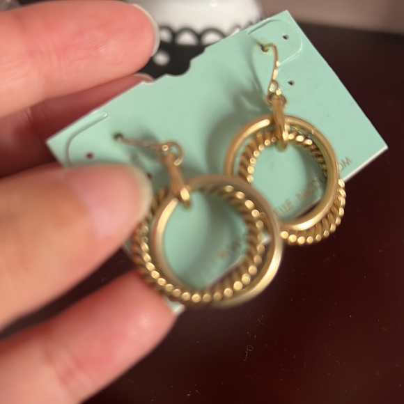 Danielle Nicole Women’s Round Double Circle Gold Plated Twisted Loop Earrings - Picture 6 of 6